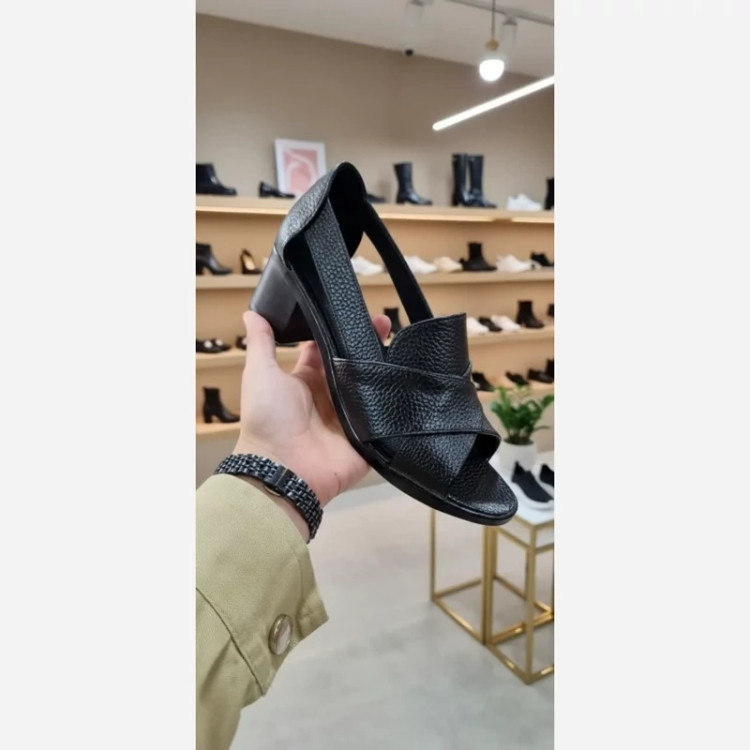 کفش جلو باز مدل مارال