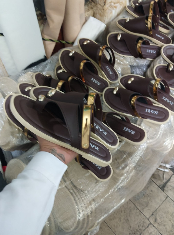 صندل چرم درجه یک انگشتری